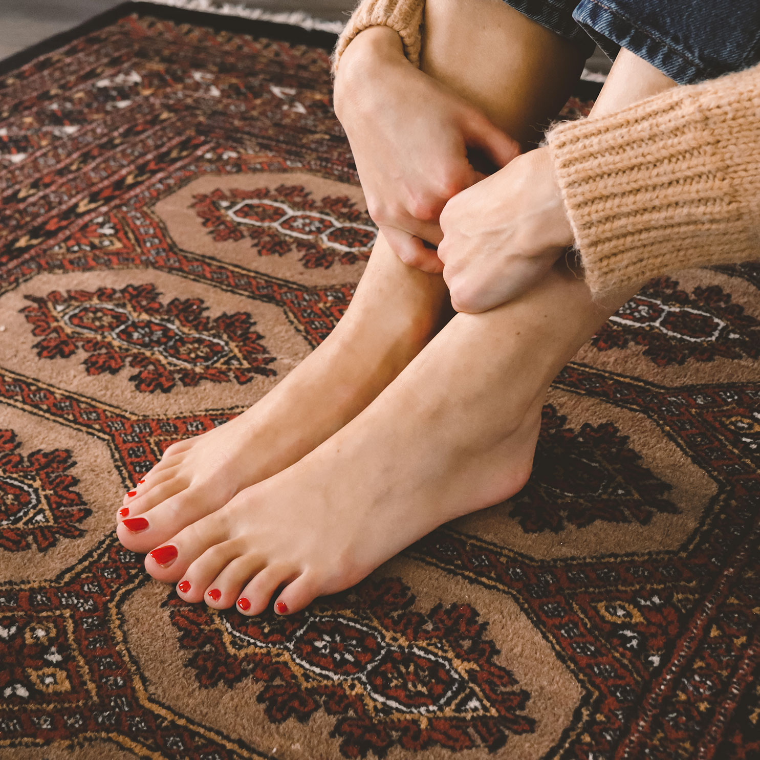 Pedicure con smalto semipermanente realizzata da Fedé a Vittorio Veneto color rosso